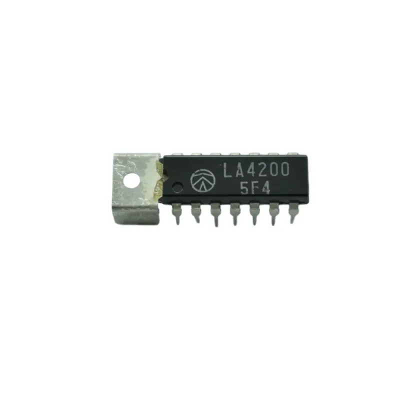 Integrated Circuit LA4200 by Sanyo Integrated Circuit LA4200 by Sanyo